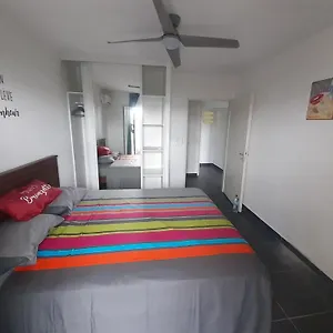 Spacieux Moderne Lumineux Avec Grand Jardin Dans Avec Piscine , Le Gosier (Grande-Terre) Guadeloupe